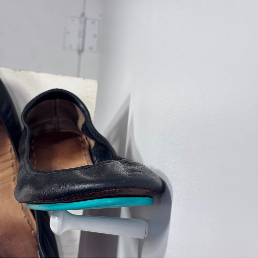 EUC Tieks By Gavrieli Women’s Matte Black Leather Flats Ballet Size 10 US - Picture 10 of 12